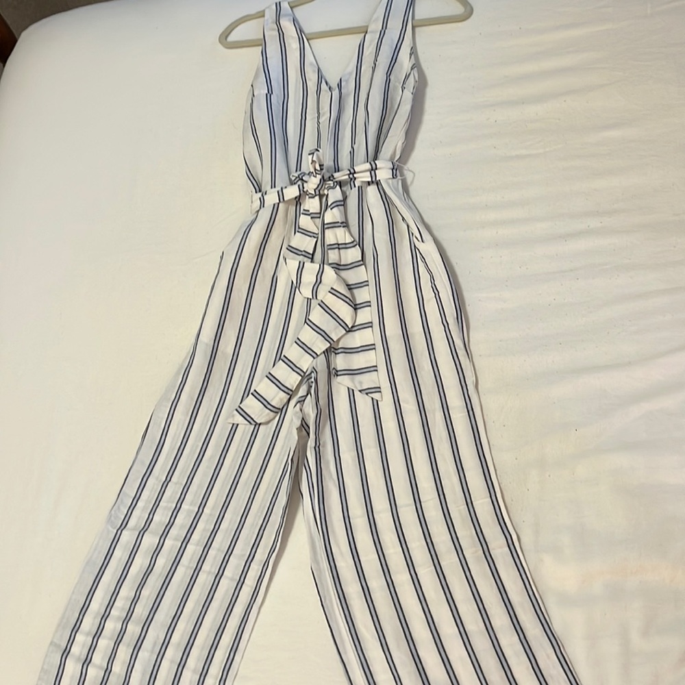 Cute jumper with pockets